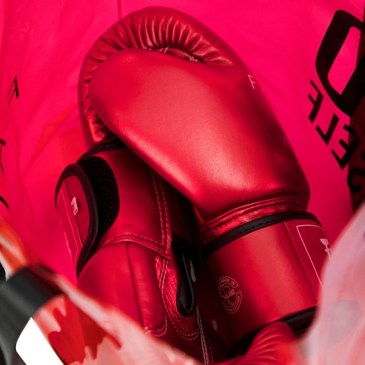 FAIRTEX BOXING GLOVES METALLIC PATAYYA BGV22 (Sarung Tinju)